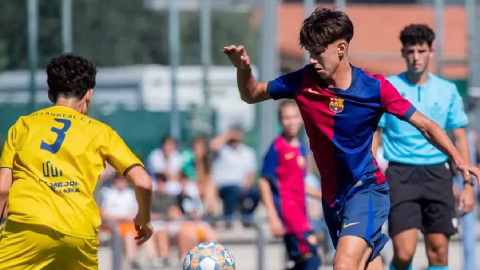 ¿Quién es Robert Oliveras, el mexicano que la está rompiendo en las inferiores del Barcelona?