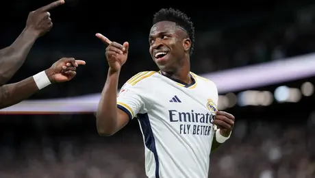 Vinícius Jr. advierte antes del duelo ante Manchester City: “En el Real Madrid nunca nos rendimos”