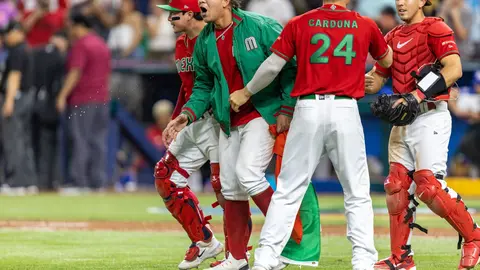 Julio Urías celebra en la victoria de México contra Puerto Rico en el Clásico Mundial 2023 | MEXSPORT