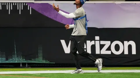 George Pickens entrenando en el Tazón de los Profesionales | AP