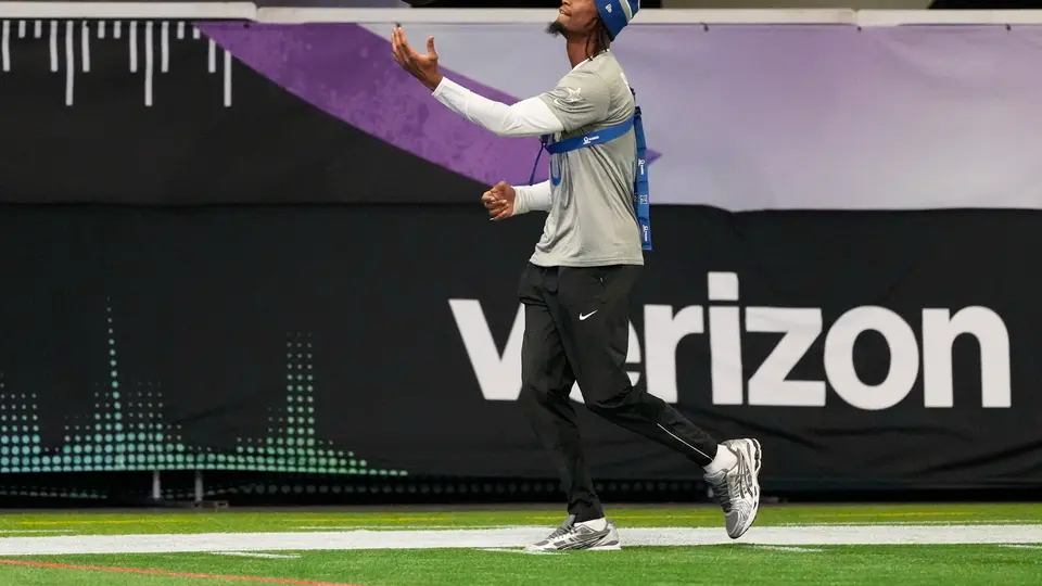 George Pickens entrenando en el Tazón de los Profesionales | AP