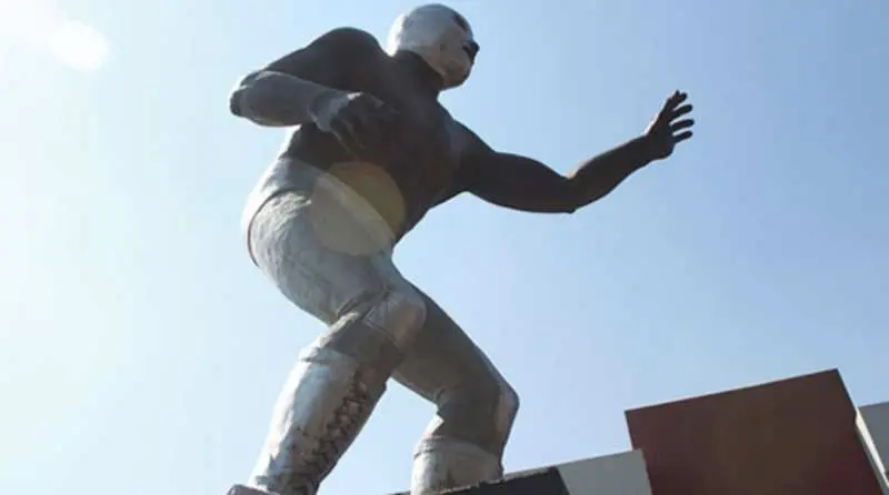 Estatua de El Santo en Tepito | Facebook: Ring the Damn Bell