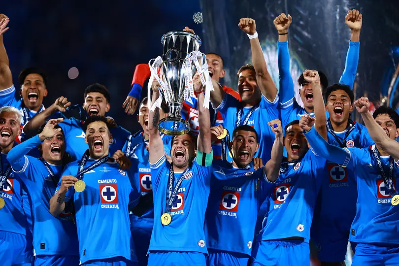Jugadores de Cruz Azul celebran la obtención de la Copa de Campeones Concacaf 2025 | MEXSPORT