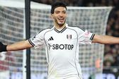 Raúl Jiménez provoca el autogol que abre el marcador en duelo del Fulham ante Everton