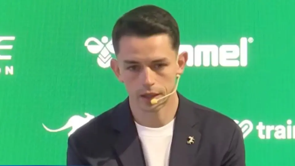 Fidalgo en su presentación con el Betis | FOTO TOMADA DEL VIDEO