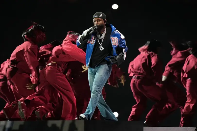 Cada presentación del Super Bowl genera impacto inmediato en audiencias, plataformas digitales y redes sociales./ AP
