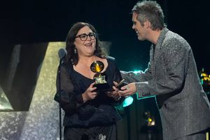 Maestra de la UNAM gana tres Premios Grammy 2026
