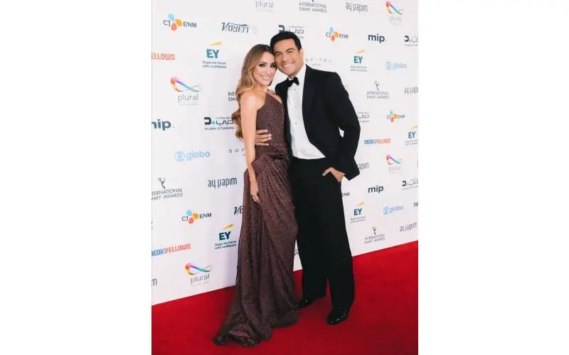 Carlos Rivera y Cynthia Rodríguez. / IG: @cynoficial