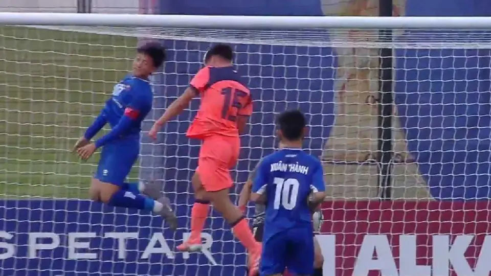 Ricardo  Oliveras también marca goles | CAPTURA