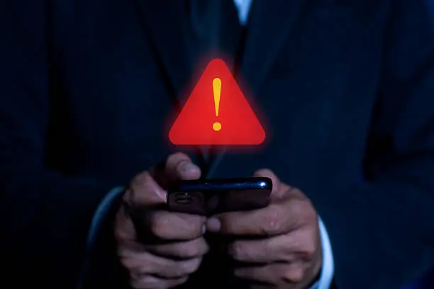 Las llamadas falsas buscan obtener datos personales y fiscales de los contribuyentes. / iStock