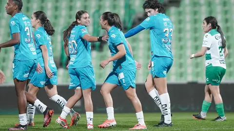 Christina Burkenroad comandó goleada de Rayadas ante Santos