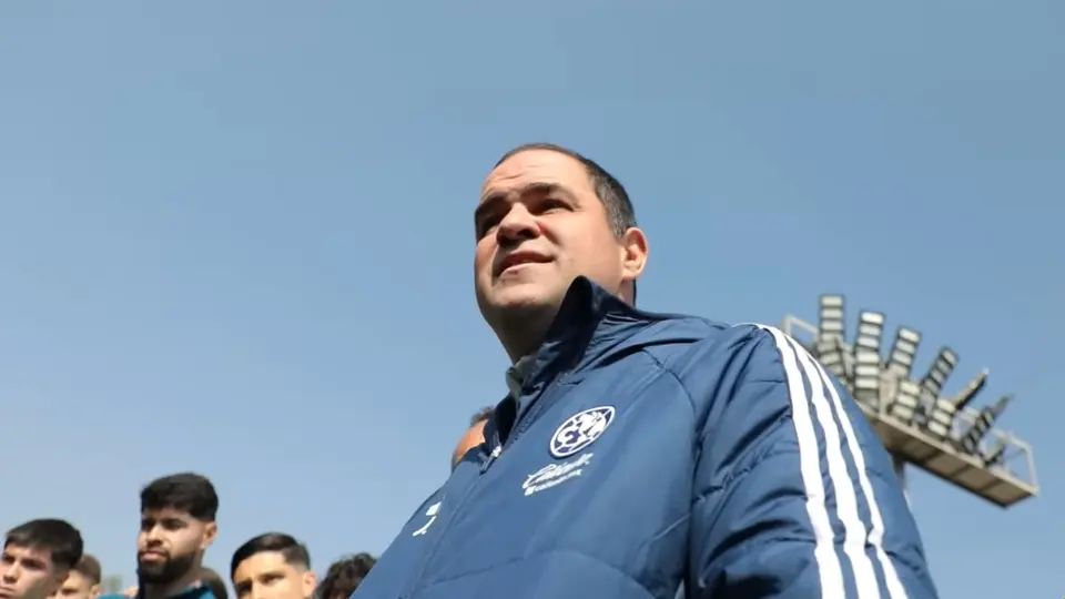 Jardine despidiendo a Fidalgo en el entrenamiento | Captura de YouTube
