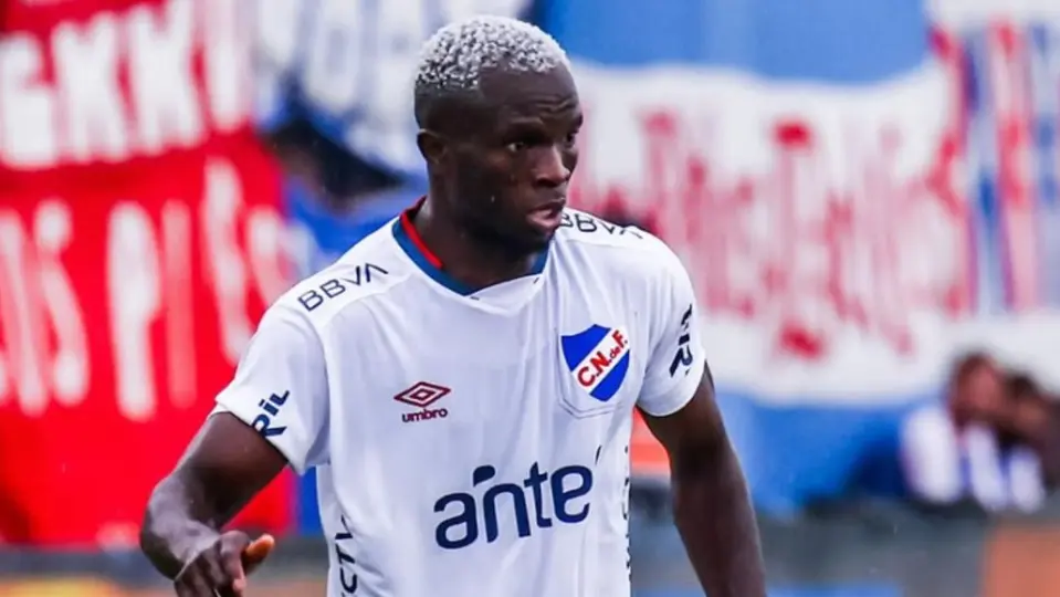 Ebere, jugador nigeriano en el Nacional | IG: @c_ebere11