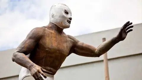 Estatua de El Santo | IG: @Santiago_Arau