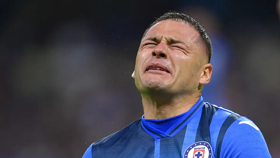El jugador paraguayo no se pudo quedar con los cementeros | MexSport