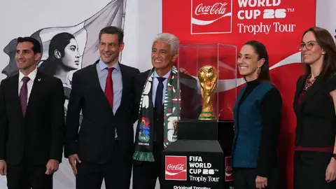 El trofeo del Mundial de la FIFA estuvo presente en la conferencia mañanera/Presidencia de México