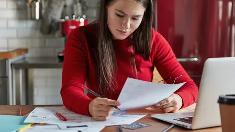 Los ingresos obtenidos del 1 de enero al 31 de diciembre de 2025 deberán declararse / FREEPIK