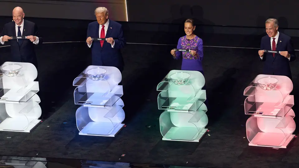 Gianni Infantino, Donald Trump, Claudia Sheinbaum y Mark Carney durante el sorteo de la Copa del Mundo 2026 | MEXSPORT