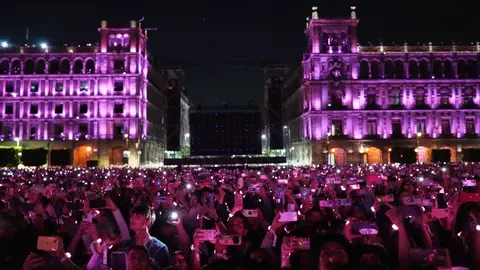 La cantante ofreció un espectáculo lleno de energía, emoción y orgullo latino en el corazón de la CDMX./ AP