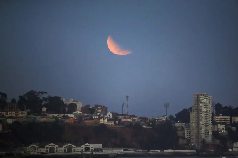 La llamada Luna roja pudo observarse a simple vista sin necesidad de equipo especial. / Grosby Group