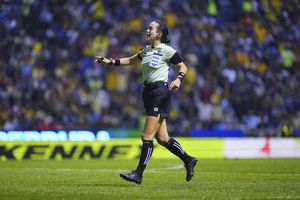 ¿Pedrada a sus detractores? Katia Itzel lanza mensaje contra el machismo en conferencia con la Presidenta Sheinbaum