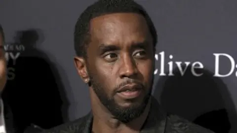 La reducción de la condena de Sean Diddy Combs está relacionada con su participación en un programa federal de tratamiento. / AP