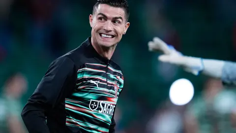 Cristiano Ronaldo en calentamiento con la Selección de Portugal | AP