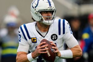 Daniel Jones podría mantenerse con los Colts | AP