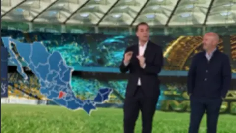 Martinoli y García dando el pronóstico del tiempo l CAPTURA