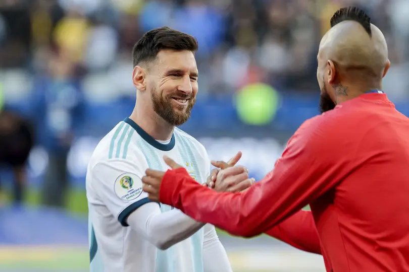 Vidal saluda a Messi, su excompañero en Barcelona | MexSport