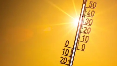 Las autoridades recomiendan tomar precauciones ante periodos prolongados de temperaturas elevadas. / iStock