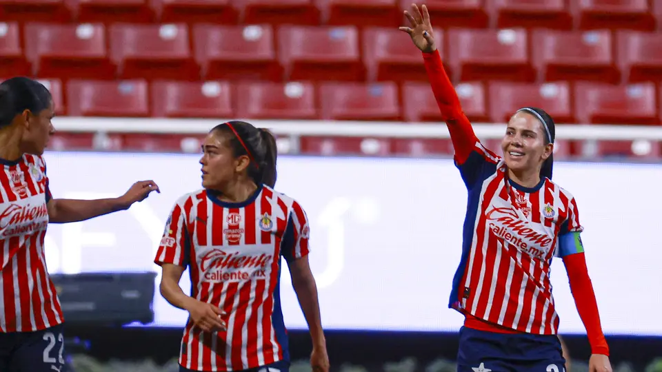 Alicia Cervantes comanda victoria de Chivas ante Mazatlán y las acerca a Liguilla