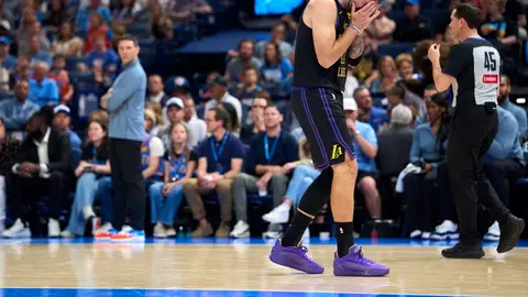Luka Dončić llorando tras su lesión en el juego ante Thunder | AFP