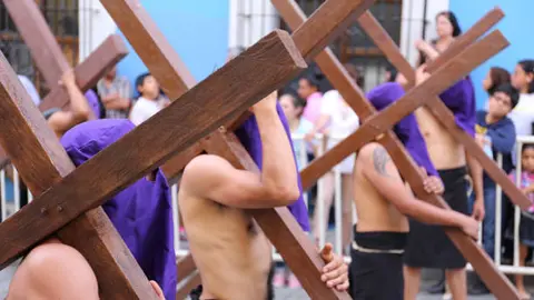 Millones de fieles participan en rituales como el Vía Crucis durante esta fecha./ Pixabay