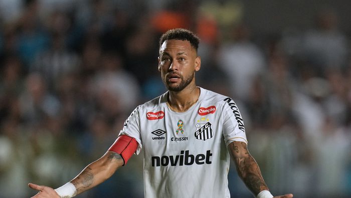 Neymar reacciona durante un partido de Santos en Brasil | AP