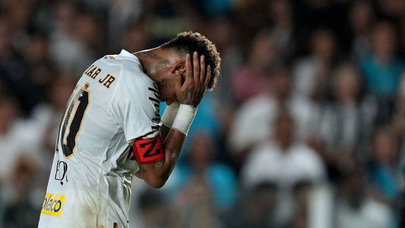 Neymar en lamento con Santos | AP
