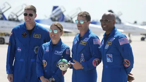La tripulación está compuesta por cuatro astronautas. / AP