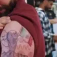Aficionado de Irak se tatuó el cerro de la silla tras pase al Mundial