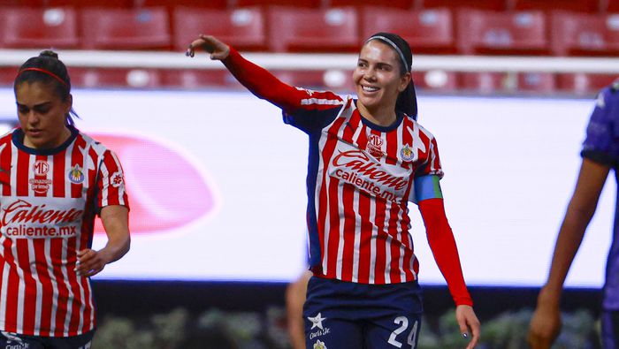 Alicia Cervantes celebra con Chivas en el partido ante Mazatlán | IMAGO 7