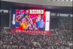 Comienza la guerra entre la barra de Pumas y del América en el Azteca