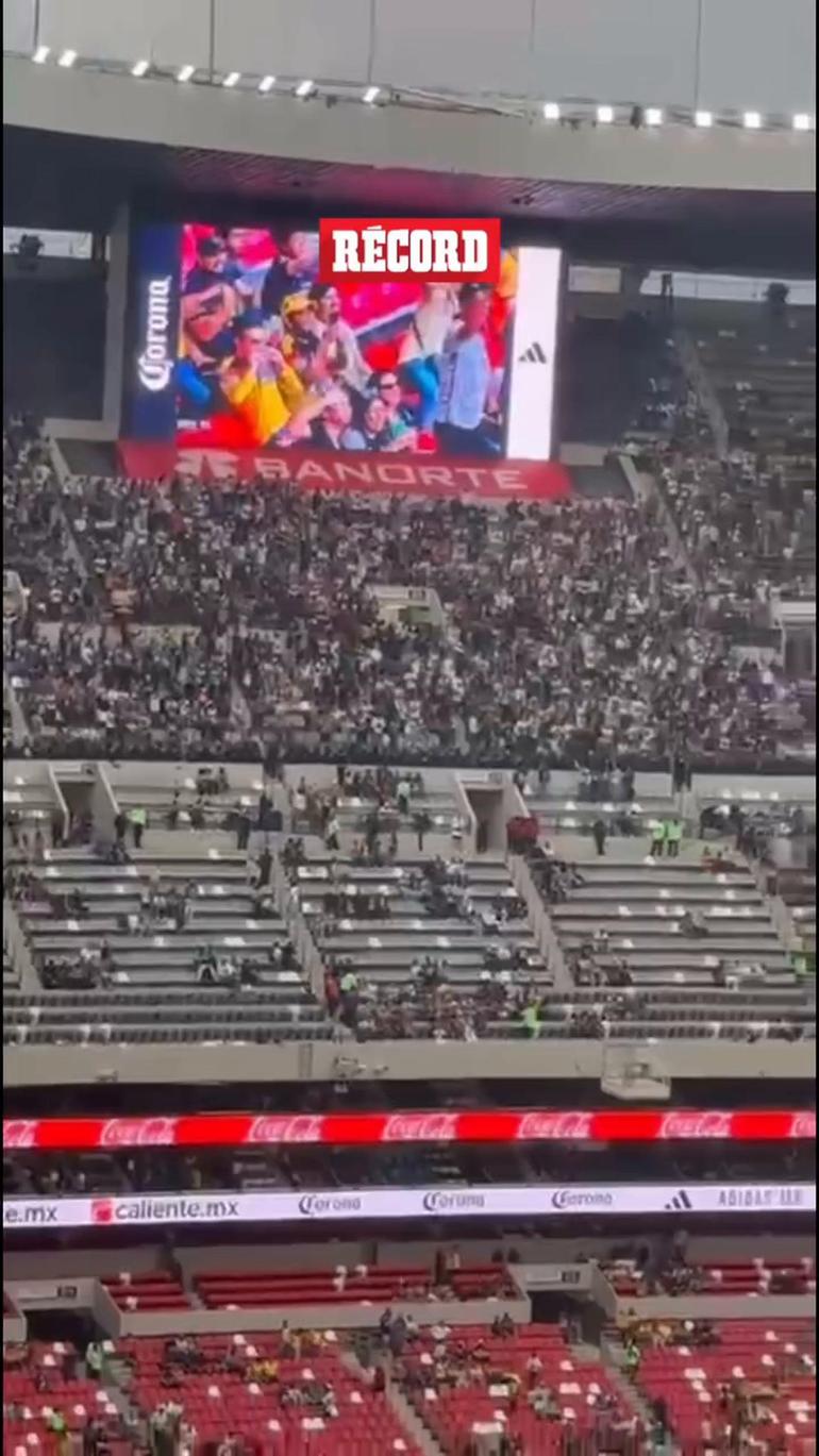 Comienza la guerra entre la barra de Pumas y del América en el Azteca ...