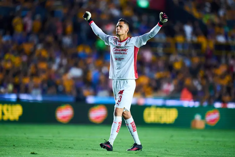 Óscar Whalley está salvando a Chivas