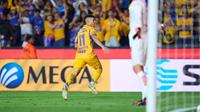 Tigres le da la vuelta a Chivas con golazo de Brunetta y golpea la eliminatoria