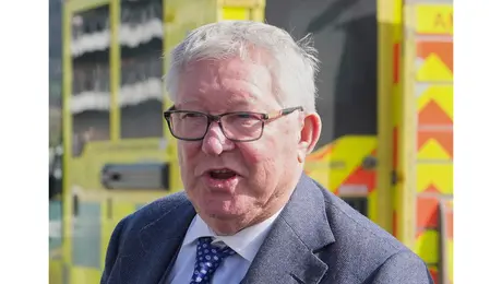 Alex Ferguson fue hospitalizado tras sentirse mal antes del partido del Manchester United