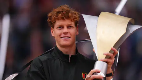 ¡Imparable! Jannik Sinner aplasta a Alexander Zverev y hace historia en Madrid