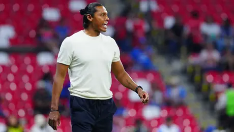 Joel Huiqui cerca de hacer historia con Cruz Azul