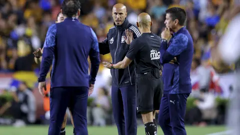 Pizarro reclamando una de las jugadas del partido | Imago7