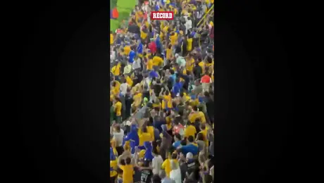 ¡Tssss eso tuvo que doler! Ojito con el festejo de Diego 'Chicha' Sánchez
