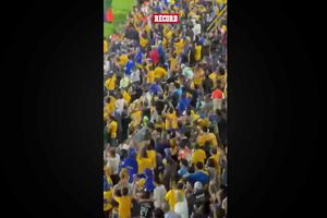 ¡Tssss eso tuvo que doler! Ojito con el festejo de Diego 'Chicha' Sánchez
