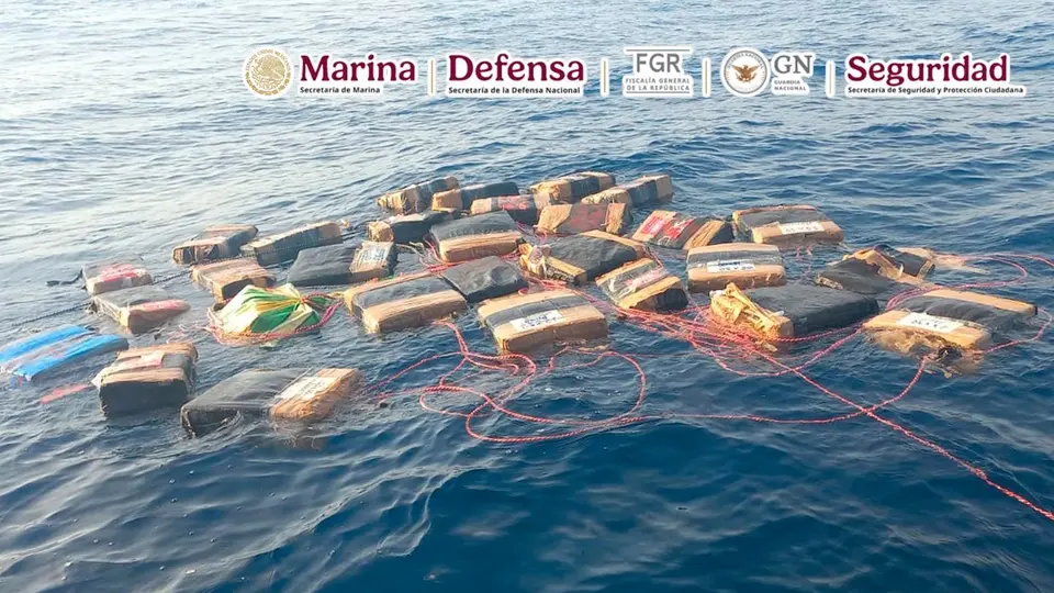 VIDEO: Marina asegura 2.1 toneladas de cocaína en el Golfo de Tehuantepec, Oaxaca
